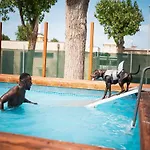 Friendly Mobile In Family Village Vakantiehuis *